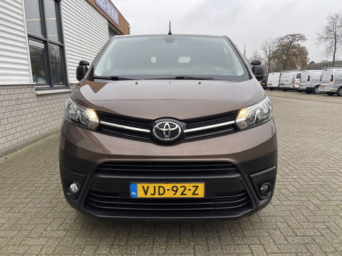 Toyota ProAce Compact 2.0 D-4D 122pk automaat Navigator L1H1 / vaste prijs rijklaar € 16.950 ex btw / lease vanaf € 285 / bruin metallic / euro 6 diesel / bpm vrij / airco / cruise / navi / trekhaak / pdc !