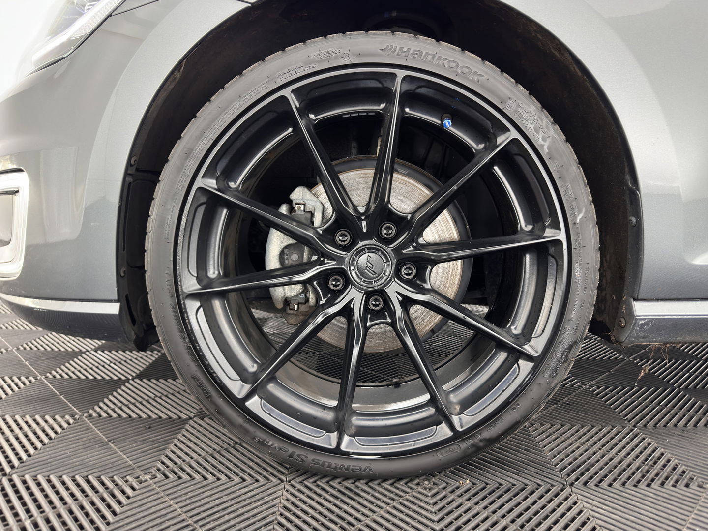 Volkswagen E-Golf {SOH-100%) Aut.* LUXURY-LEATHER | FULL-LED | NAVI-FULLMAP | CAMERA | HEATED-SPORTSEATS | ECC | PDC | CARPLAY | CRUISE | PRIVACY-GLASS | DIGI-COCKPIT | AMBIENT-LIGHT | CCS-FASTLOADER | 19''ALU*