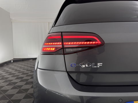 Volkswagen E-Golf {SOH-100%) Aut.* LUXURY-LEATHER | FULL-LED | NAVI-FULLMAP | CAMERA | HEATED-SPORTSEATS | ECC | PDC | CARPLAY | CRUISE | PRIVACY-GLASS | DIGI-COCKPIT | AMBIENT-LIGHT | CCS-FASTLOADER | 19''ALU*