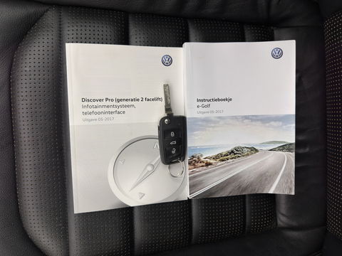 Volkswagen E-Golf {SOH-100%) Aut.* LUXURY-LEATHER | FULL-LED | NAVI-FULLMAP | CAMERA | HEATED-SPORTSEATS | ECC | PDC | CARPLAY | CRUISE | PRIVACY-GLASS | DIGI-COCKPIT | AMBIENT-LIGHT | CCS-FASTLOADER | 19''ALU*