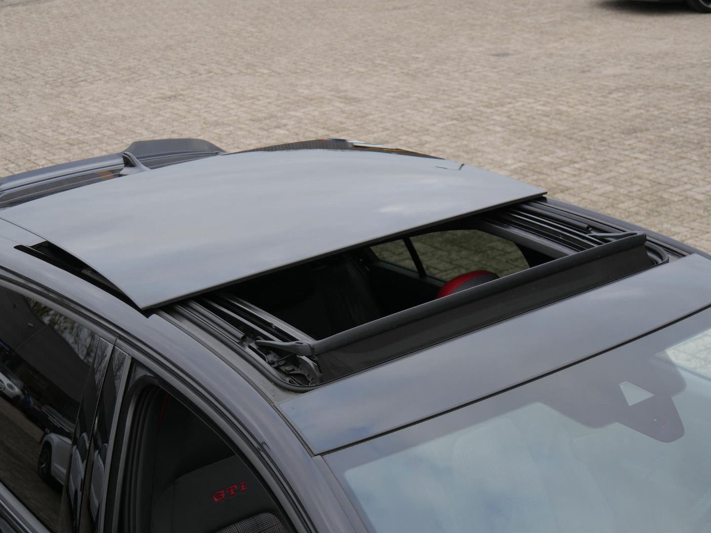 Volkswagen Golf 2.0TSi GTI/ PANORAMADAK/ CAMERA/ IQ-LIGHT MATRIX/ SFEERVERLICHTING/ WINTER PAKKET