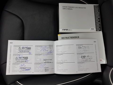 Kia e-Niro ExecutiveLine 64 kWh (3-Fase) {SOH-100%) (INCL-BTW)  Aut *HEATPUMP | LUXURY-LEATHER | FULL-LED | NAVI-FULLMAP | ADAPTIVE-CRUISE | CAMERA | MEMORY-PACK | LANE-ASSIST | KEYLESS | DIGI-COCKPIT | PRIVACY-GLASS | AMBIENT-LIGHT | 17"ALU*