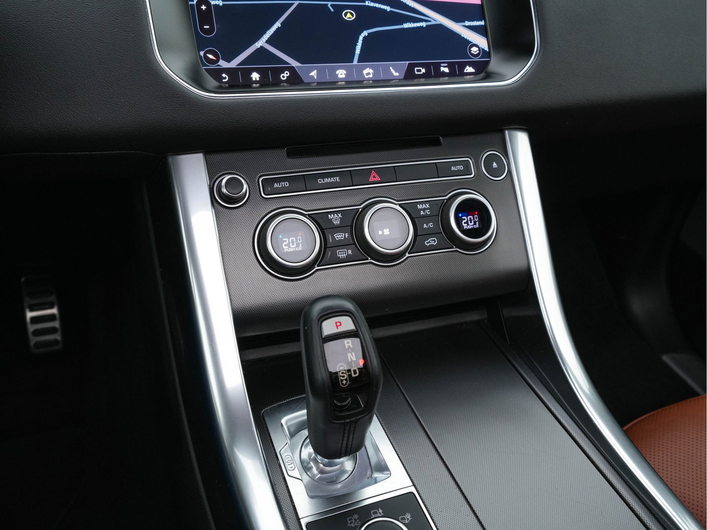 Land Rover Range Rover Sport 3.0 TDV6 HSE Dynamic Aut. *PANO | DIGI-COCKPIT | LEATHER | XENON | NAVI-FULLMAP | CAMERA | KEYLESS | AIR-SUSPENSION | ECC | PDC | HEATED-SPORTSEATS | AMBIENT-LIGHT | CARBON-INLAY | SHIFT-PADDLES | CRUISE |