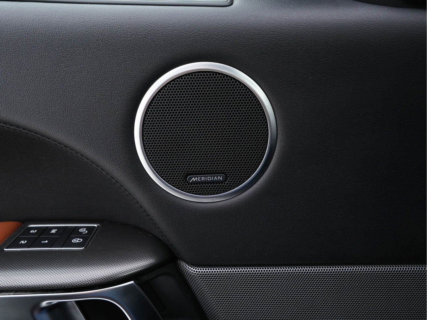 Land Rover Range Rover Sport 3.0 TDV6 HSE Dynamic Aut. *PANO | DIGI-COCKPIT | LEATHER | XENON | NAVI-FULLMAP | CAMERA | KEYLESS | AIR-SUSPENSION | ECC | PDC | HEATED-SPORTSEATS | AMBIENT-LIGHT | CARBON-INLAY | SHIFT-PADDLES | CRUISE |