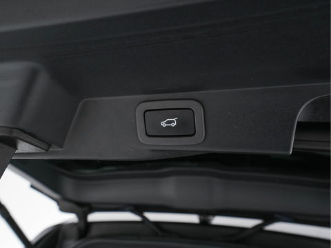 Land Rover Range Rover Sport 3.0 TDV6 HSE Dynamic Aut. *PANO | DIGI-COCKPIT | LUXURY-LEATHER | XENON | NAVI-FULLMAP | CAMERA | KEYLESS | AIR-SUSPENSION | ECC | PDC | HEATED-SPORTSEATS | AMBIENT-LIGHT | CARBON-INLAY | SHIFT-PADDLES | CRUISE |