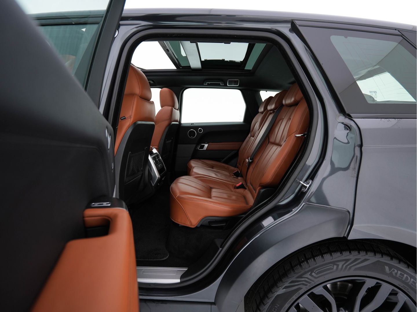Land Rover Range Rover Sport 3.0 TDV6 HSE Dynamic Aut. *PANO | DIGI-COCKPIT | LUXURY-LEATHER | XENON | NAVI-FULLMAP | CAMERA | KEYLESS | AIR-SUSPENSION | ECC | PDC | HEATED-SPORTSEATS | AMBIENT-LIGHT | CARBON-INLAY | SHIFT-PADDLES | CRUISE |