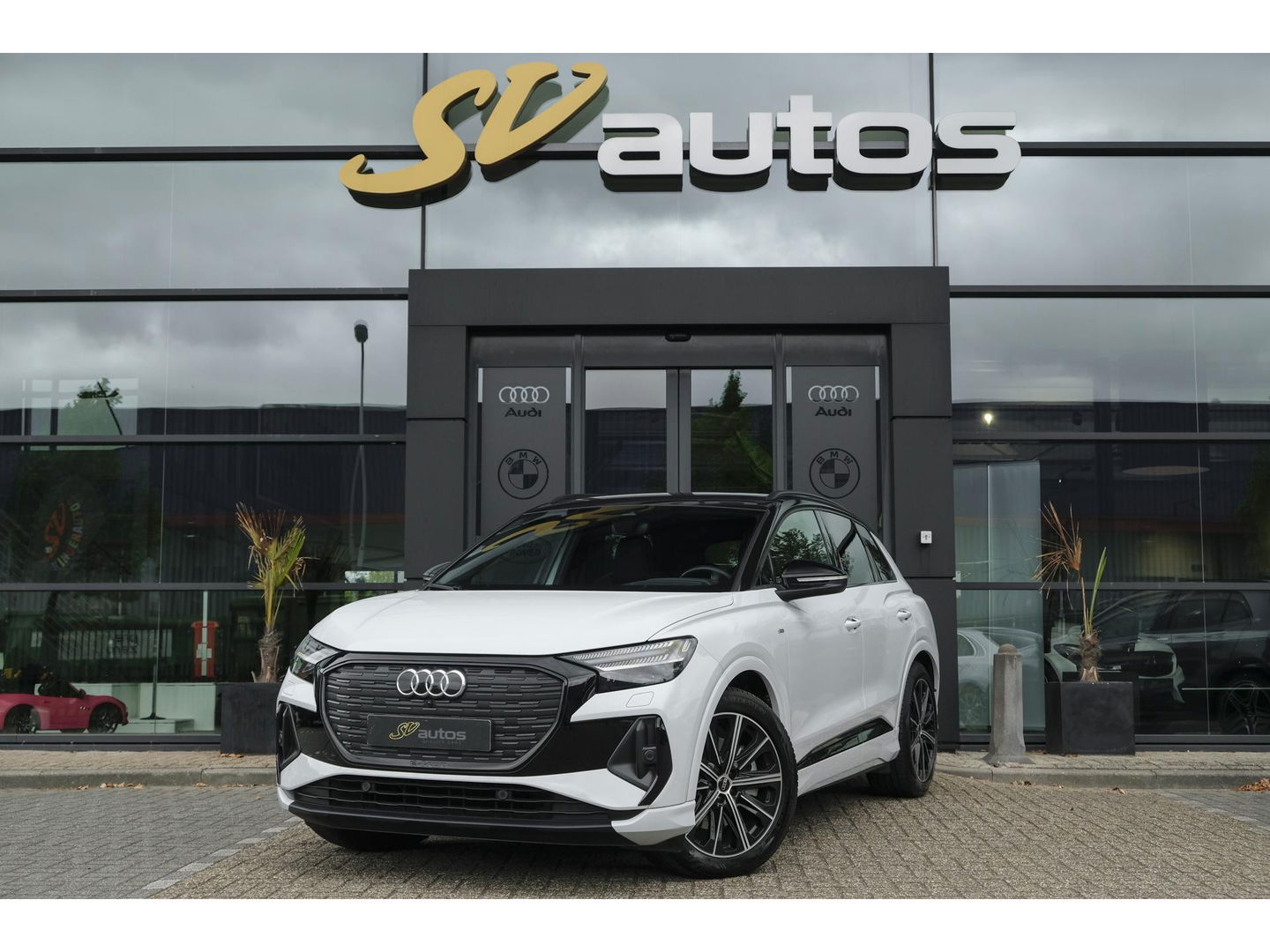 Audi Q4 e-tron 40 204pk Competition S-line 77 kWh Sonos audio Head-up *Marge* Trekhaak elektrisch Camera Adaptive cruise NLauto