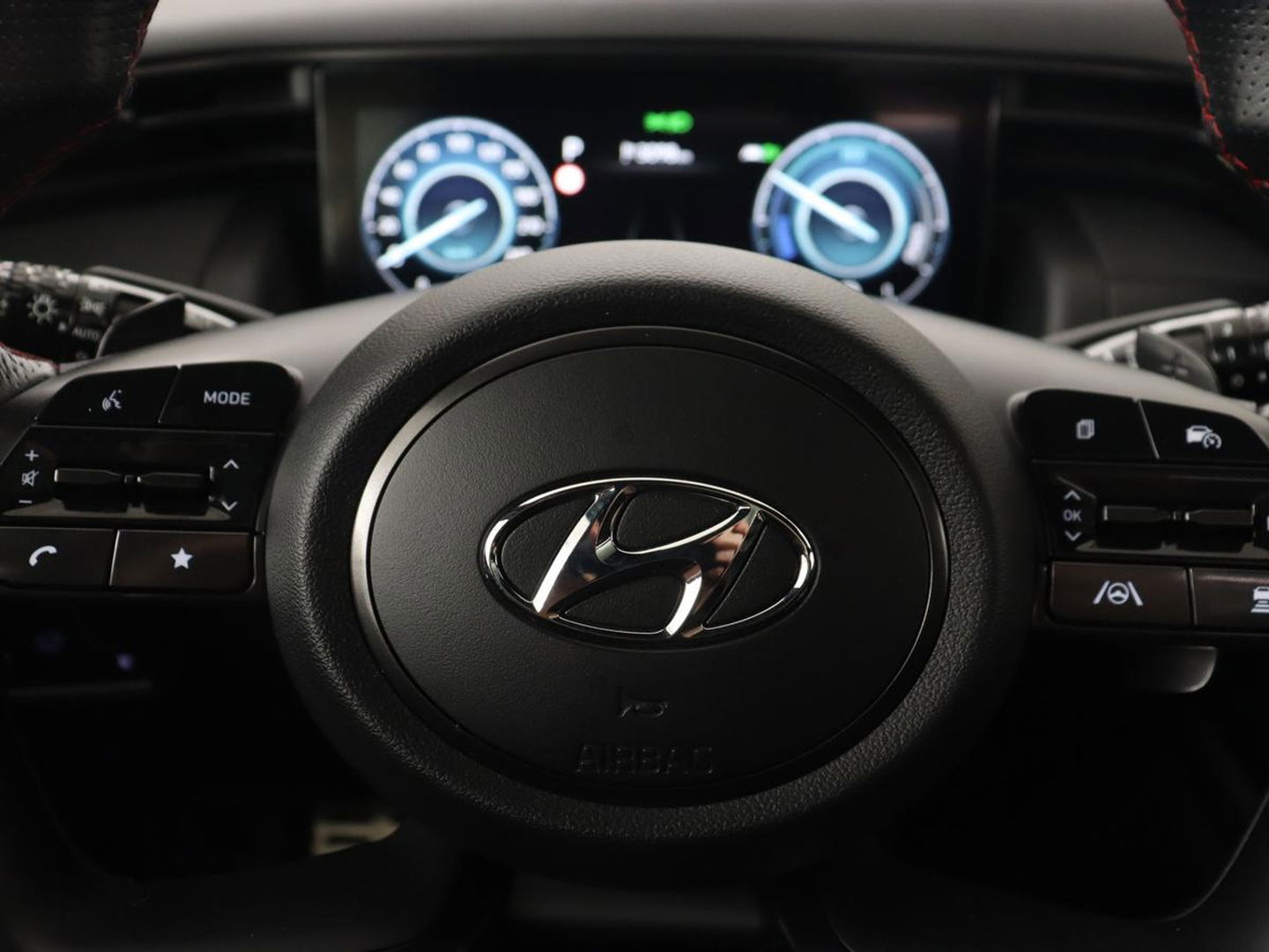 Hyundai Tucson 1.6 T-GDI PHEV N Line Sky 4WD | Panoramadak | Stoelverwarming | Leder/Alcantara | Camera | Adaptive cruise | Carplay | Full LED | Stuurverwarming | Keyless | Plug In