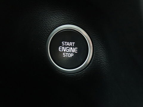 Volvo XC40 1.5 T5 Recharge Momentum Pro | Harman/Kardon | Camera | Carplay | Half leder | Navigatie | Cruise control | Climate control | Parkeerhulp | Full LED | PHEV | Plug In