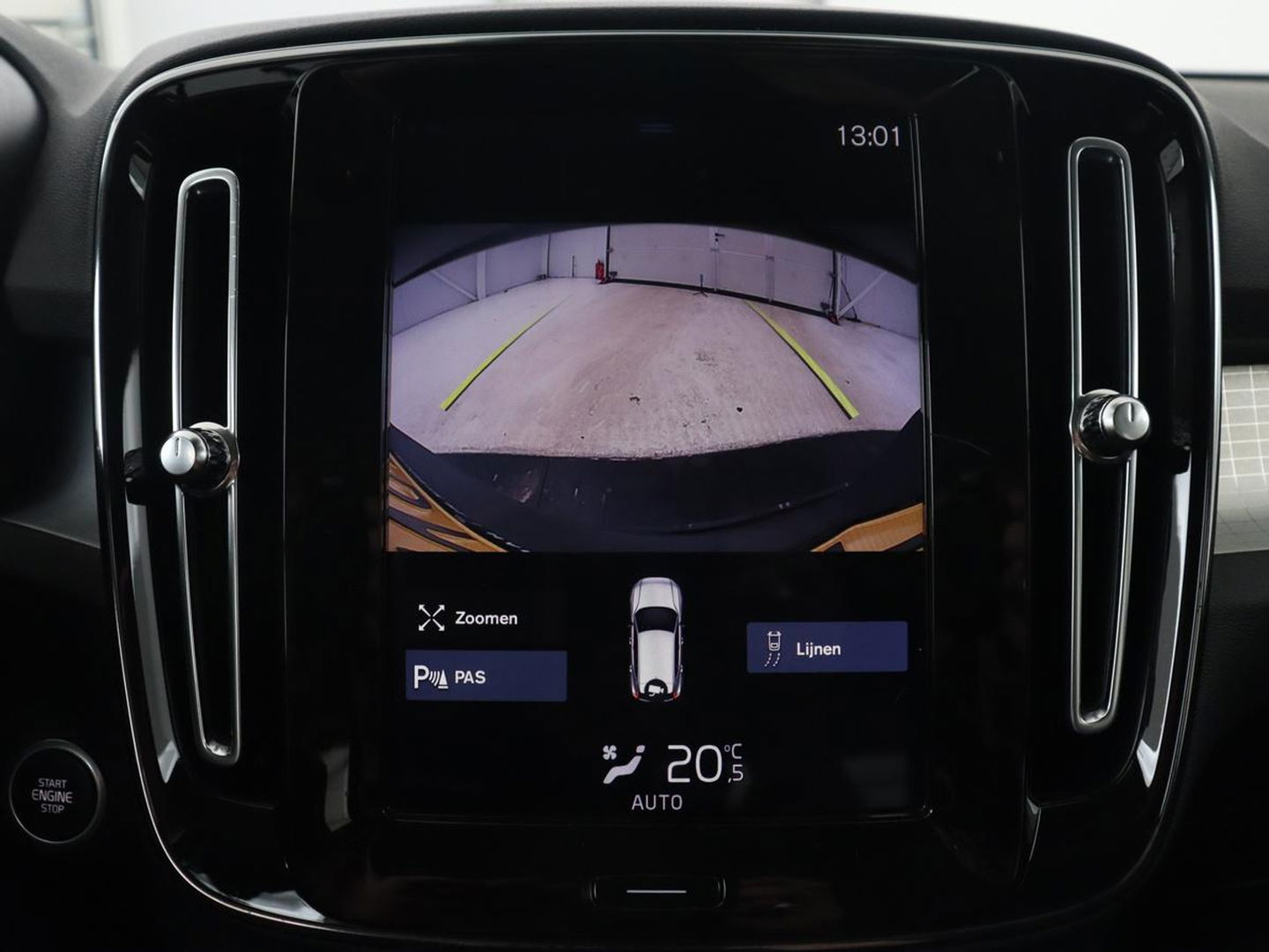 Volvo XC40 1.5 T5 Recharge Momentum Pro | Harman/Kardon | Camera | Carplay | Half leder | Navigatie | Cruise control | Climate control | Parkeerhulp | Full LED | PHEV | Plug In