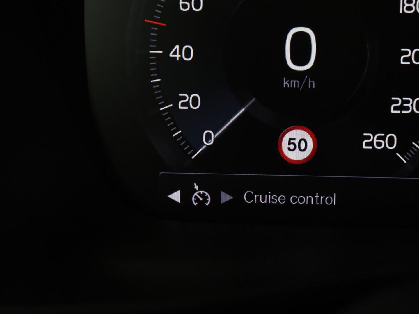 Volvo XC40 1.5 T5 Recharge Momentum Pro | Harman/Kardon | Camera | Carplay | Half leder | Navigatie | Cruise control | Climate control | Parkeerhulp | Full LED | PHEV | Plug In