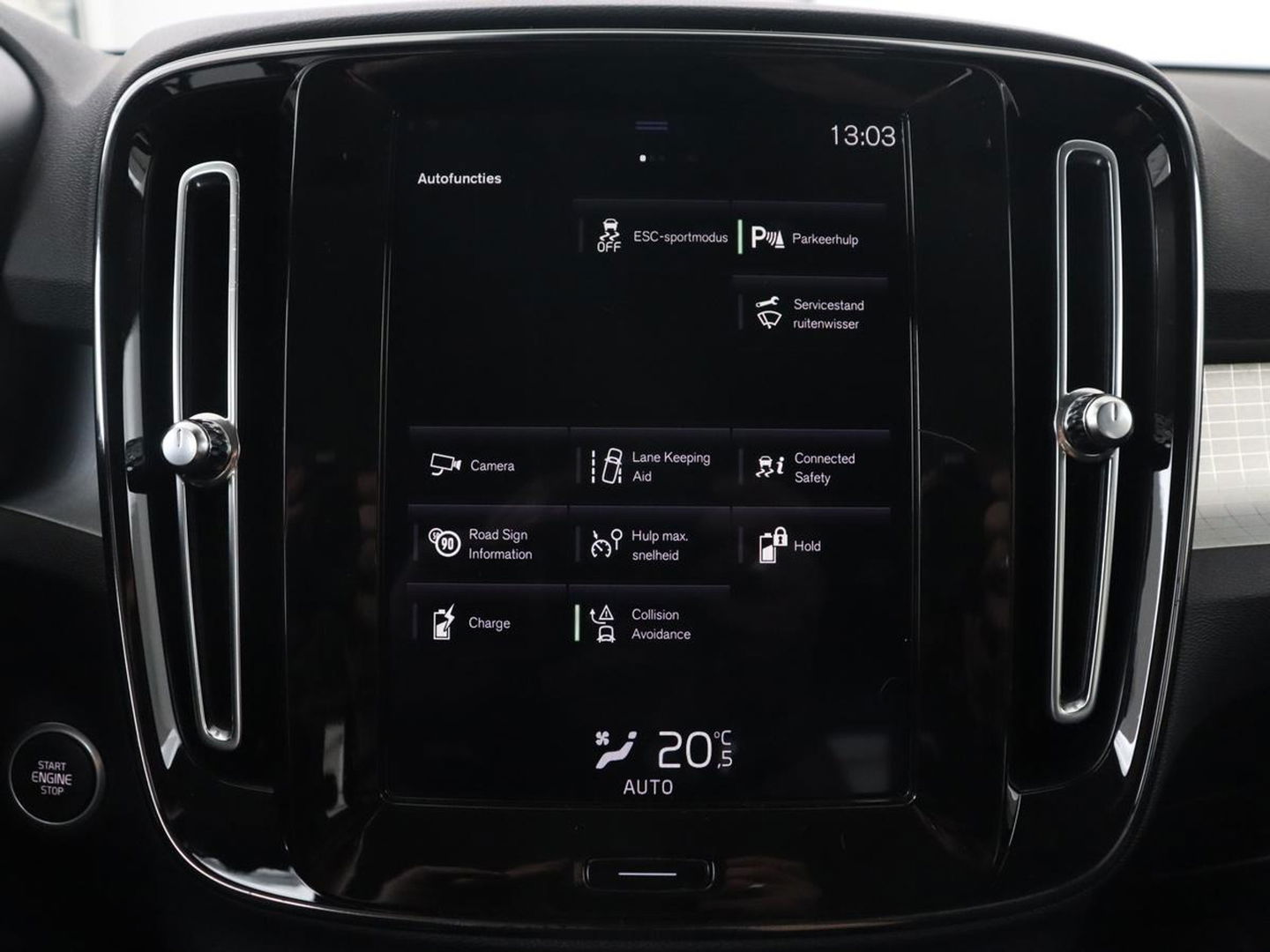 Volvo XC40 1.5 T5 Recharge Momentum Pro | Harman/Kardon | Camera | Carplay | Half leder | Navigatie | Cruise control | Climate control | Parkeerhulp | Full LED | PHEV | Plug In