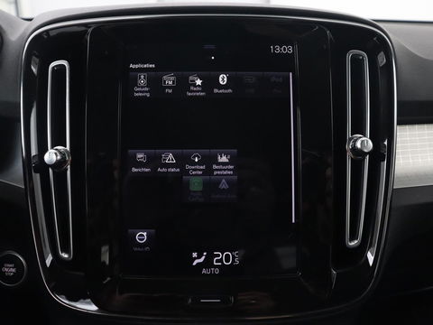 Volvo XC40 1.5 T5 Recharge Momentum Pro | Harman/Kardon | Camera | Carplay | Half leder | Navigatie | Cruise control | Climate control | Parkeerhulp | Full LED | PHEV | Plug In