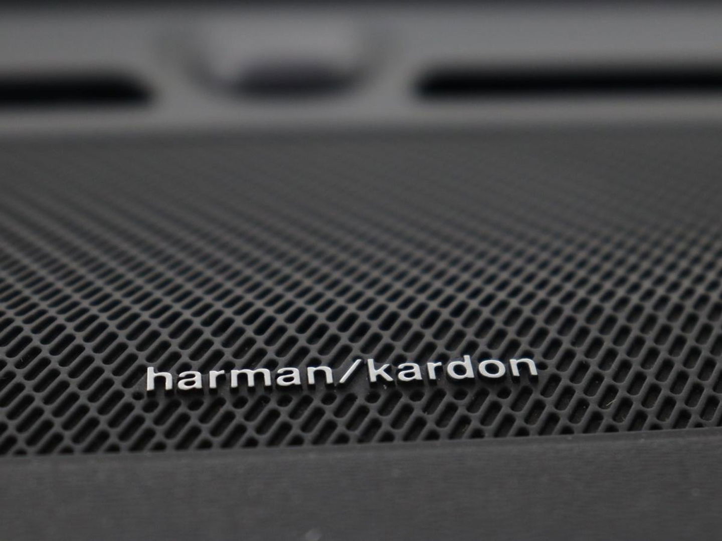 Volvo XC40 1.5 T5 Recharge Momentum Pro | Harman/Kardon | Camera | Carplay | Half leder | Navigatie | Cruise control | Climate control | Parkeerhulp | Full LED | PHEV | Plug In