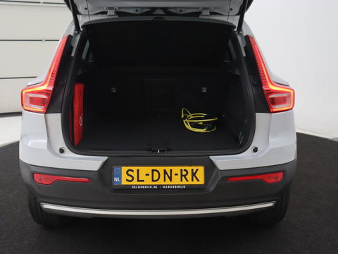 Volvo XC40 1.5 T5 Recharge Momentum Pro | Harman/Kardon | Camera | Carplay | Half leder | Navigatie | Cruise control | Climate control | Parkeerhulp | Full LED | PHEV | Plug In