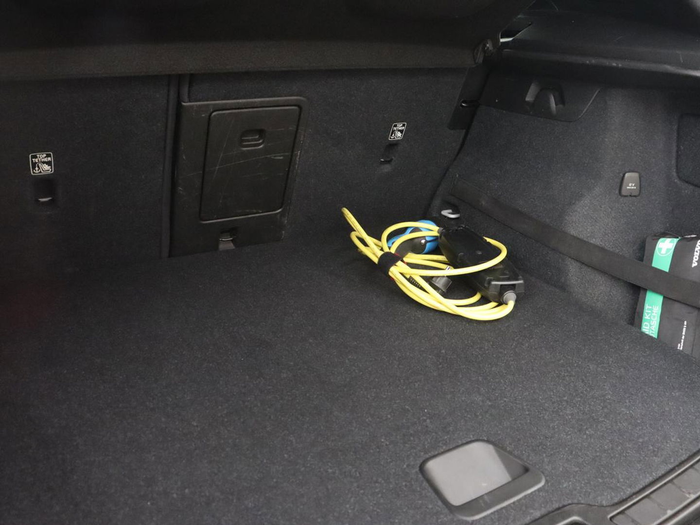 Volvo XC40 1.5 T5 Recharge Momentum Pro | Harman/Kardon | Camera | Carplay | Half leder | Navigatie | Cruise control | Climate control | Parkeerhulp | Full LED | PHEV | Plug In