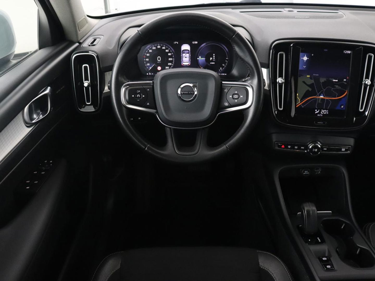 Volvo XC40 1.5 T5 Recharge Momentum Pro | Harman/Kardon | Camera | Carplay | Half leder | Navigatie | Cruise control | Climate control | Parkeerhulp | Full LED | PHEV | Plug In
