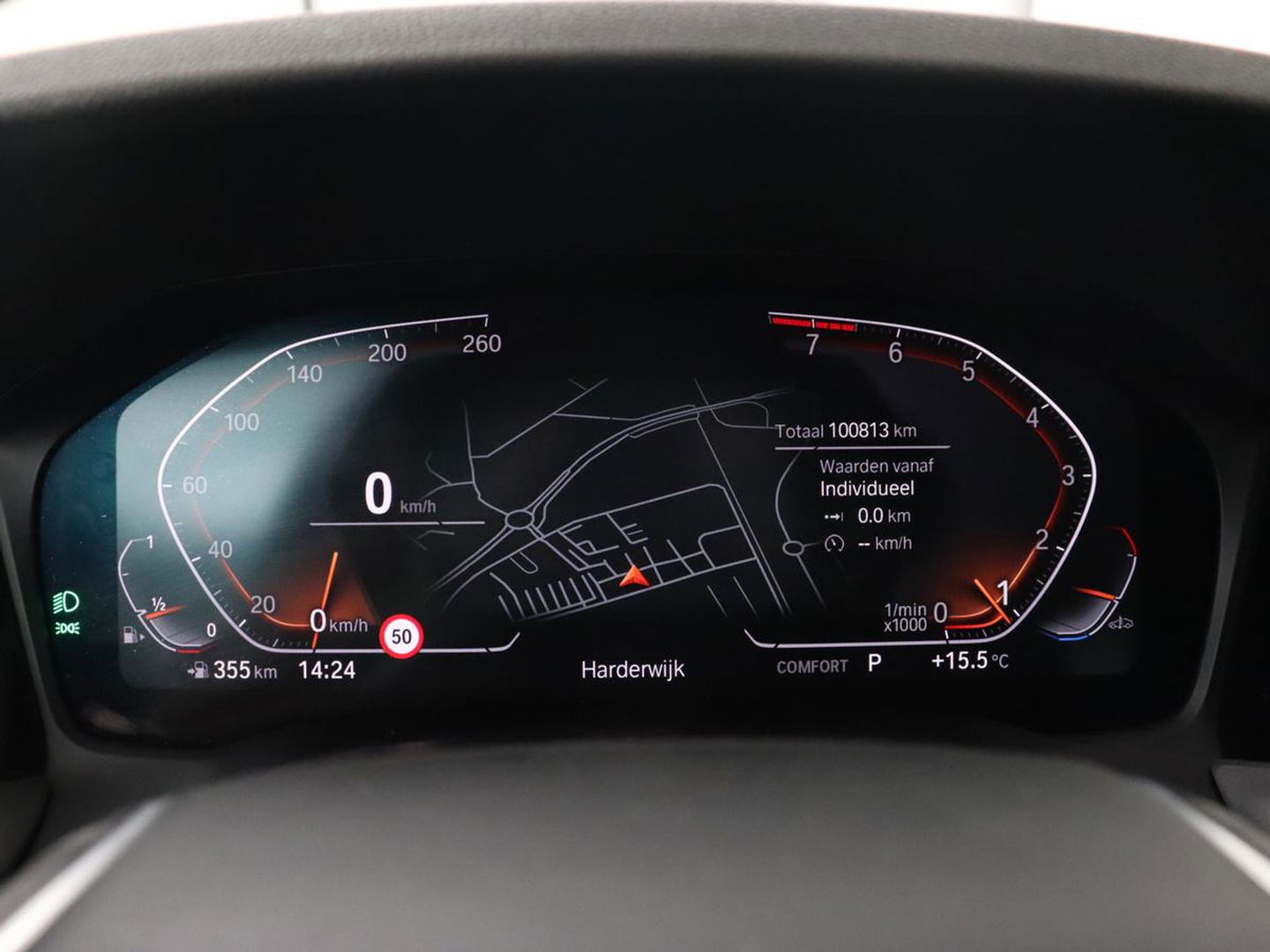 BMW 3 Serie 318i Business Edition | Stoelverwarming | Camera | Carplay | Live Cockpit | Full LED | Navigatie | Dodehoek detectie | Climate control