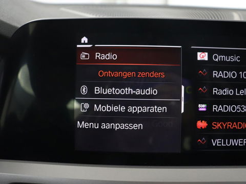 BMW 3 Serie 318i Business Edition | Stoelverwarming | Camera | Carplay | Live Cockpit | Full LED | Navigatie | Dodehoek detectie | Climate control