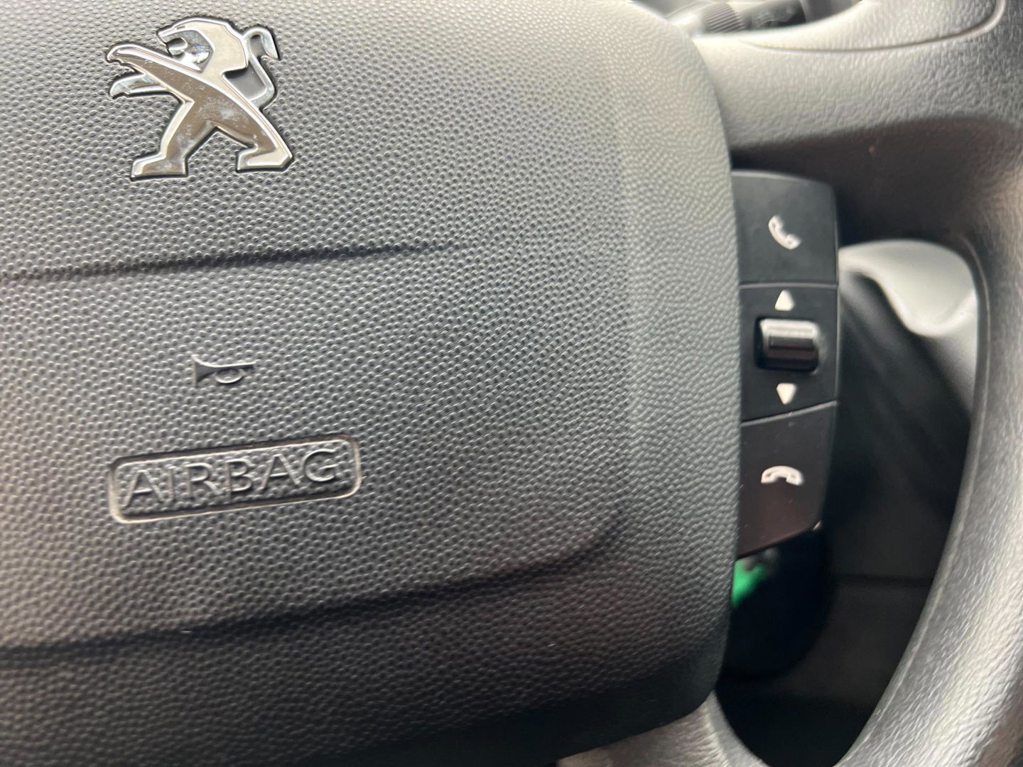 Peugeot Boxer 335 2.2 BlueHDi 140 L3H2 Premium Camera Airco Navi