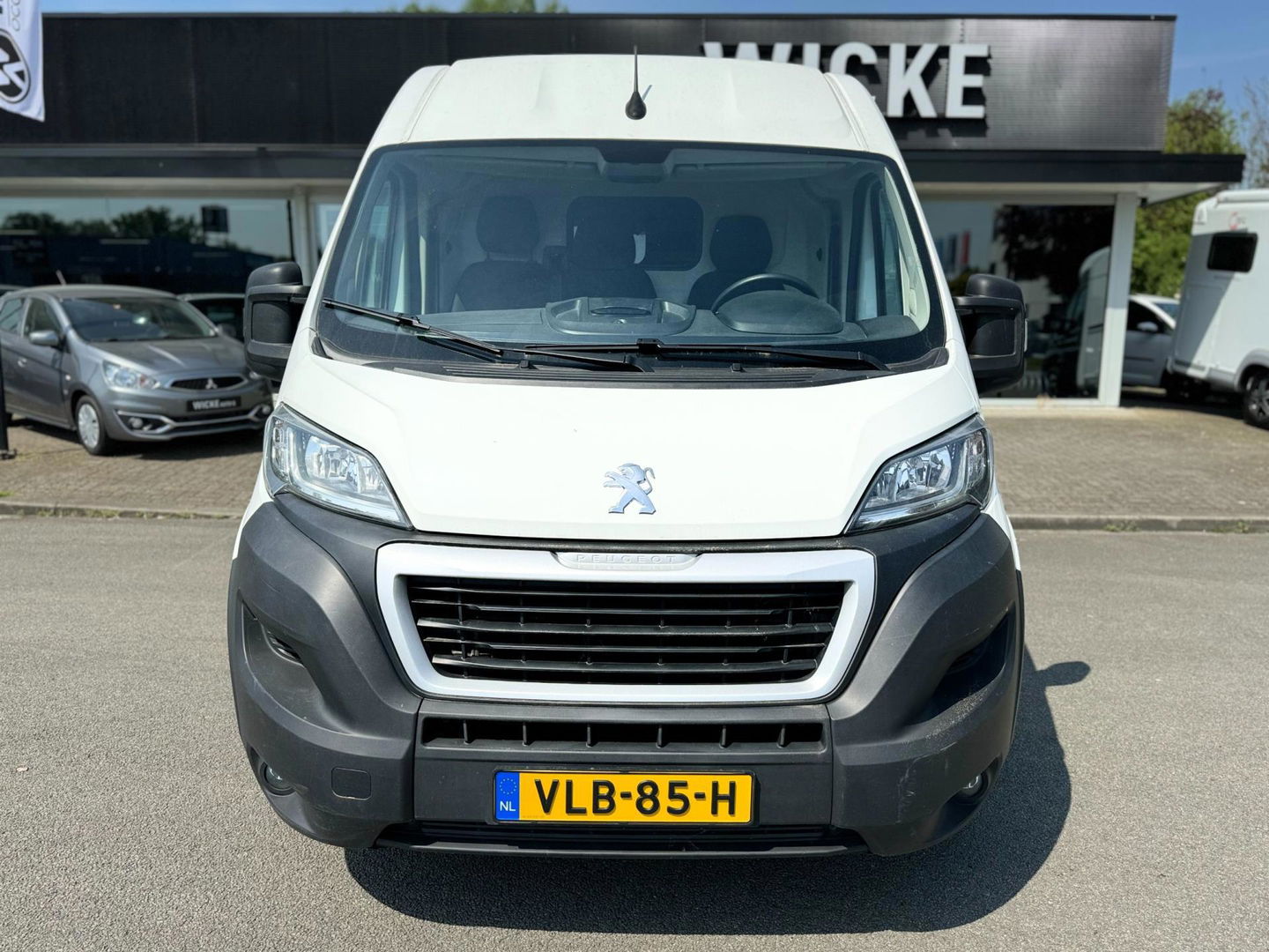 Peugeot Boxer 335 2.2 BlueHDi 140 L3H2 Premium Camera Airco Navi
