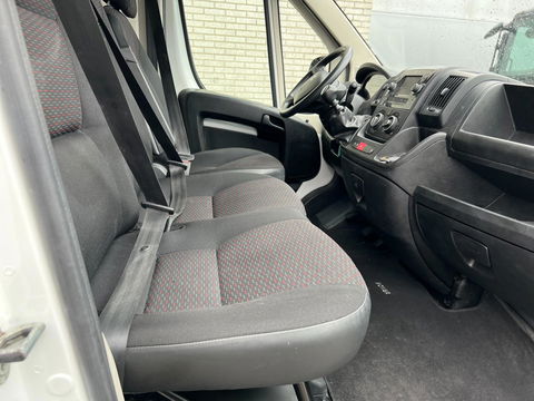 Peugeot Boxer 335 2.2 BlueHDi 140 L3H2 Premium Camera Airco Navi