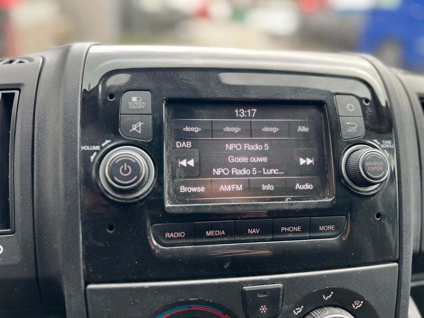 Peugeot Boxer 335 2.2 BlueHDi 140 L3H2 Premium Camera Airco Navi