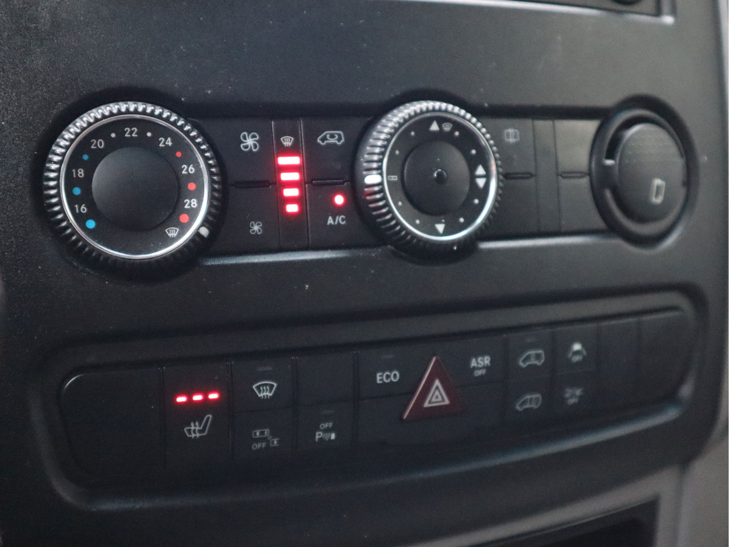 Mercedes-Benz Sprinter 316 CDI Automaat L2H2 - Trekhaak 2,8t KG - Xenon - 1ste Eigenaar