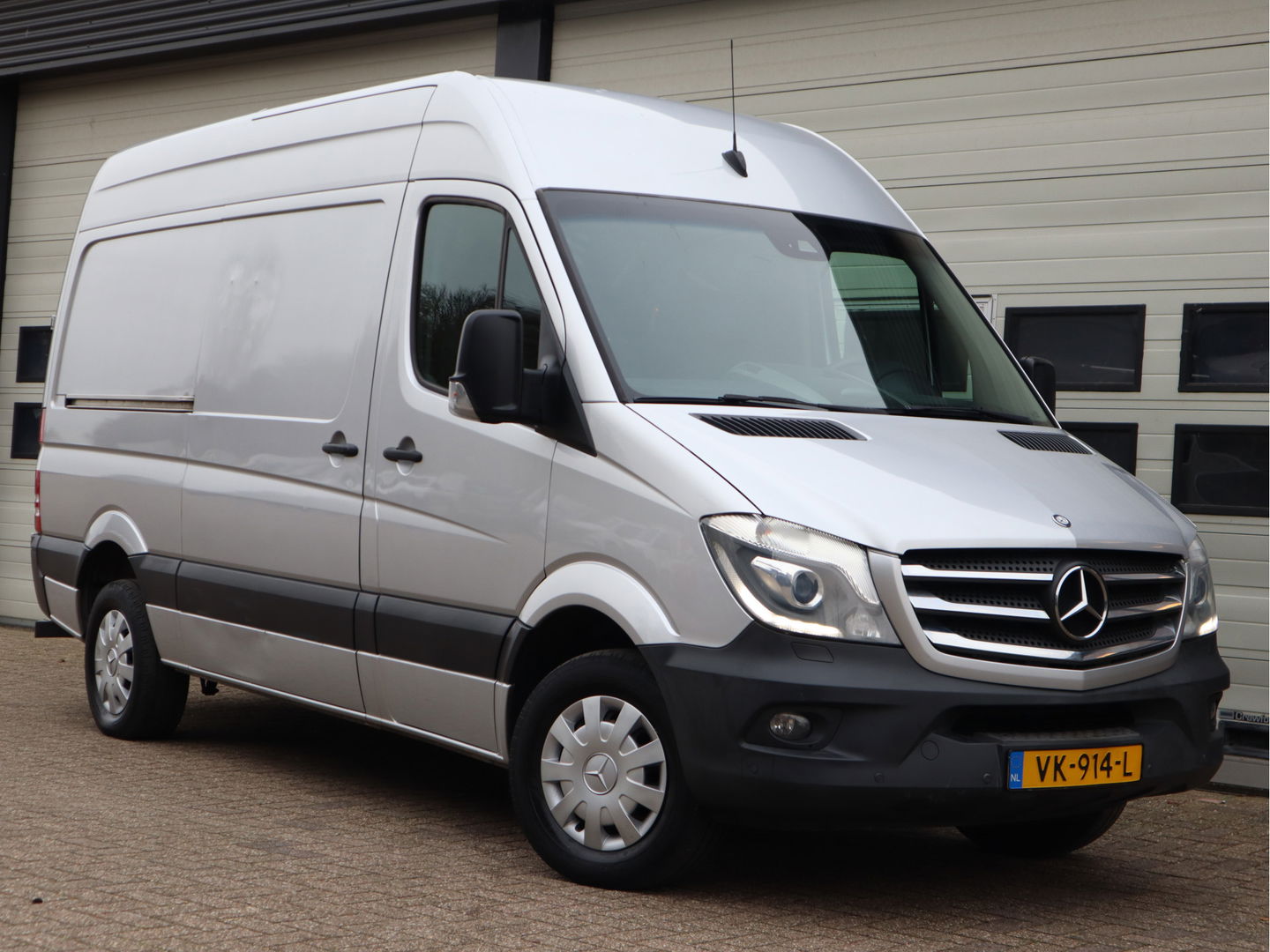 Mercedes-Benz Sprinter 316 CDI Automaat L2H2 - Trekhaak 2,8t KG - Xenon - 1ste Eigenaar