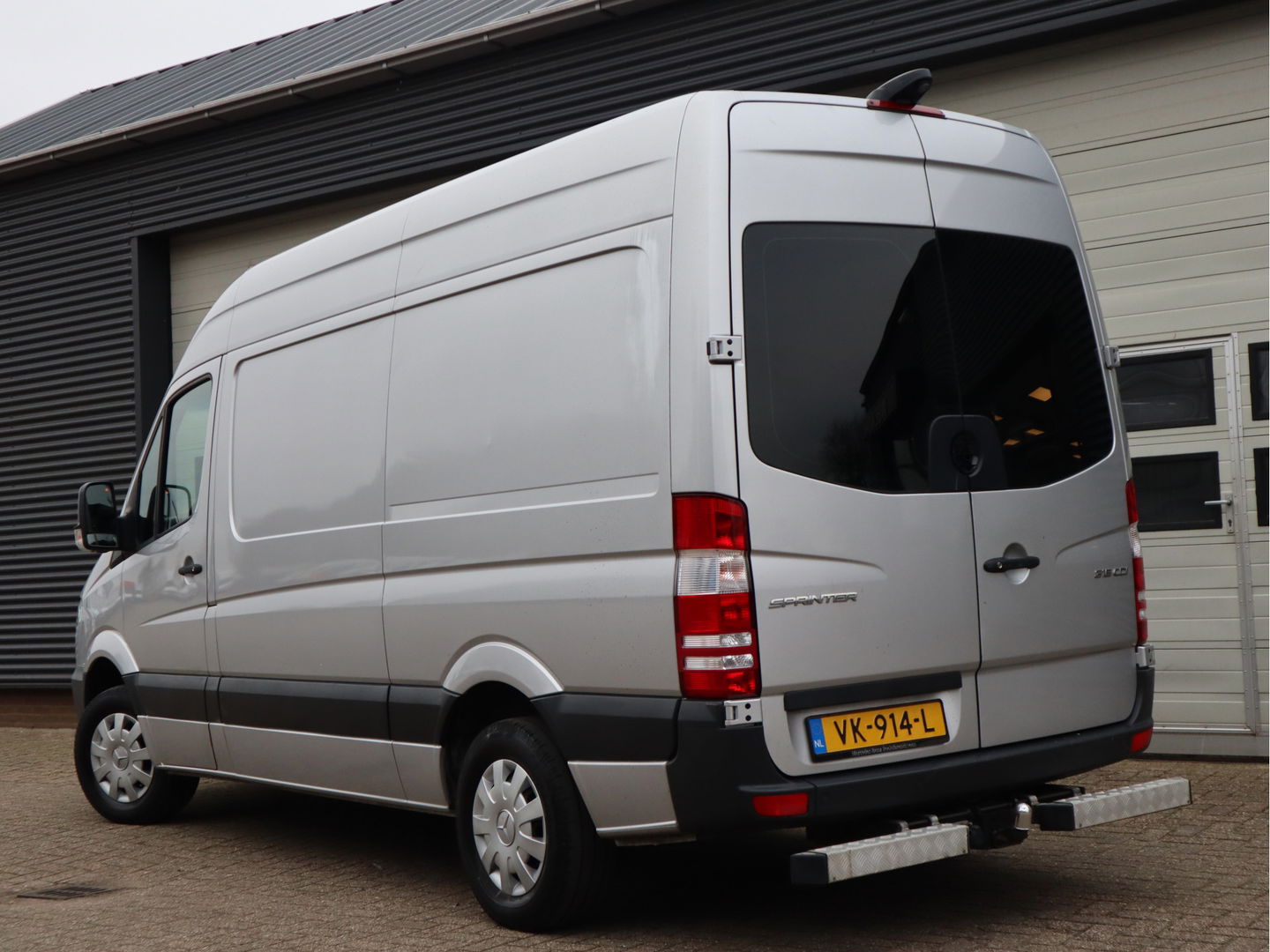 Mercedes-Benz Sprinter 316 CDI Automaat L2H2 - Trekhaak 2,8t KG - Xenon - 1ste Eigenaar