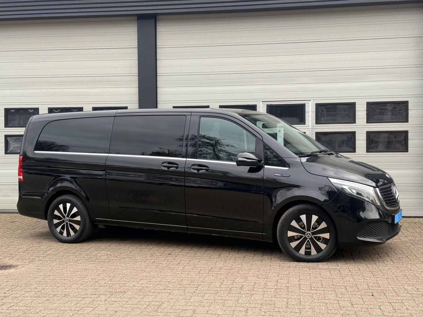 Mercedes-Benz EQV 300 90kWh SoH 95 % L3 Extra Lang - TAXI Pakket - 8 Zits - Leder - elc. Schuif