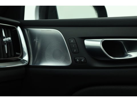 Volvo S60 T8 Polestar Engineered | 20 inch |Öhlins | Pano | HUD | Bowers & Wilkins | 360cam | Pilot Assist