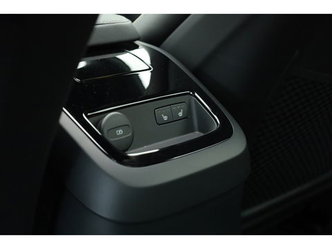 Volvo S60 T8 Polestar Engineered | 20 inch |Öhlins | Pano | HUD | Bowers & Wilkins | 360cam | Pilot Assist