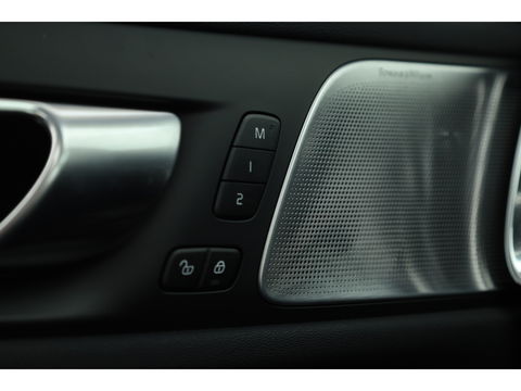 Volvo S60 T8 Polestar Engineered | 20 inch |Öhlins | Pano | HUD | Bowers & Wilkins | 360cam | Pilot Assist