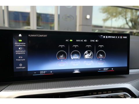 BMW 3 Serie Touring 330e 292pk M-sport Panoramadak M3 seats *BTW* Head-up Laser lampen Adaptive cruise Camera