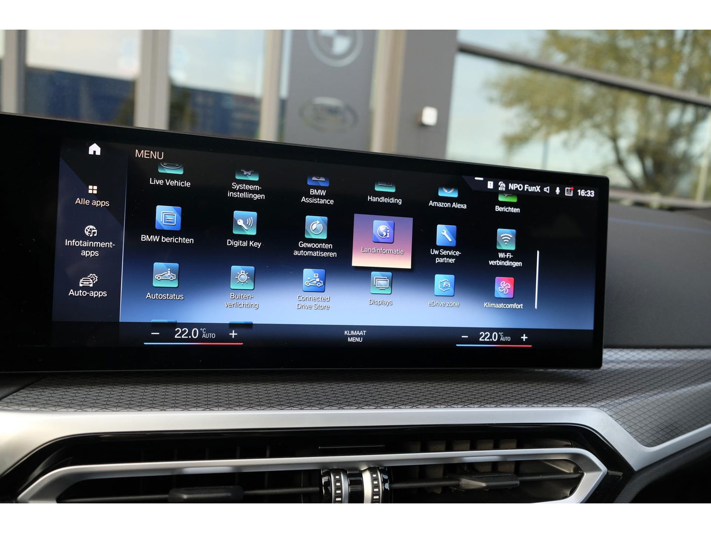 BMW 3 Serie Touring 330e 292pk M-sport Panoramadak M3 seats *BTW* Head-up Laser lampen Adaptive cruise Camera