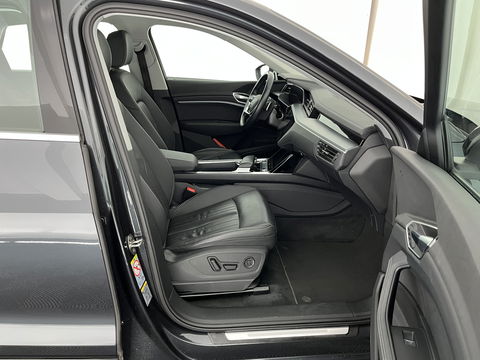 Audi e-tron 55 quattro Advanced edition Plus 95 kWh [3-Fase] {SOH-93%} (INCL-BTW) Aut.*LUXURY-LEATHER | ADAPTIVE-CRUISE | FULL-LED | DIGI-COCKPIT | KEYLESS | MEMORY-PACK | CAMERA | NAVI-FULLMAP | SHIFT-PADDLES | DAB+ | HEATED-COMFORTSEATS | DRIVE-SELECT | 20''AL