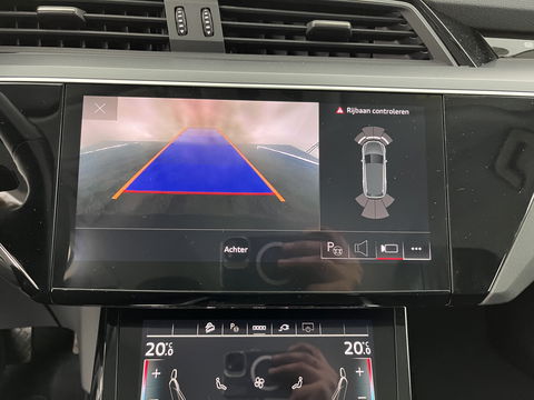 Audi e-tron 55 quattro Advanced edition Plus 95 kWh [3-Fase] {SOH-93%} (INCL-BTW) Aut.*LUXURY-LEATHER | ADAPTIVE-CRUISE | FULL-LED | DIGI-COCKPIT | KEYLESS | MEMORY-PACK | CAMERA | NAVI-FULLMAP | SHIFT-PADDLES | DAB+ | HEATED-COMFORTSEATS | DRIVE-SELECT | 20''AL