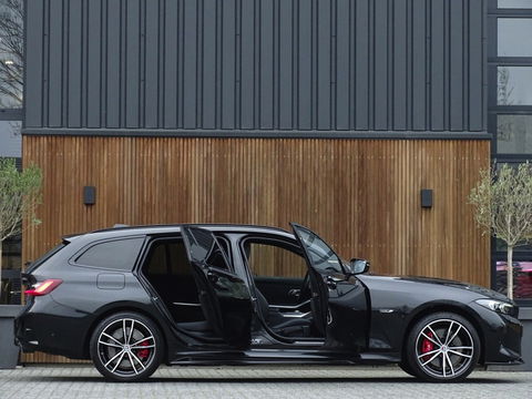 BMW 3 Serie Touring 320e 204PK xDrive M Sport / nieuw type / LED