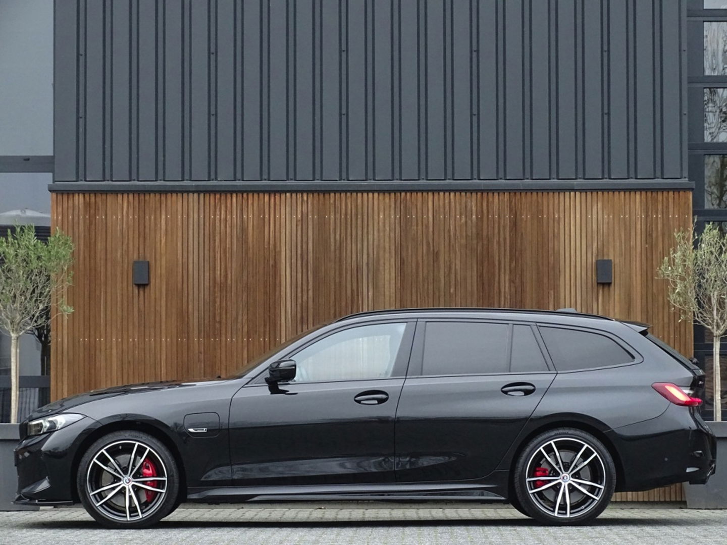 BMW 3 Serie Touring 320e 204PK xDrive M Sport / nieuw type / LED