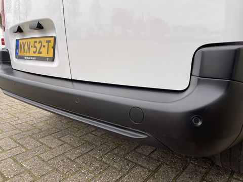 Peugeot Partner 1.2 PureTech Premium benzine grijs kenteken / originele Nederlandse bus / lease vanaf € 201 / zakelijk bpm vrij / vaste prijs rijklaar € 11.950 ex btw / airco / cruise / navigatie