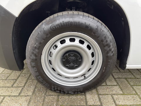 Peugeot Partner 1.2 PureTech Premium benzine grijs kenteken / originele Nederlandse bus / lease vanaf € 201 / zakelijk bpm vrij / vaste prijs rijklaar € 11.950 ex btw / airco / cruise / navigatie