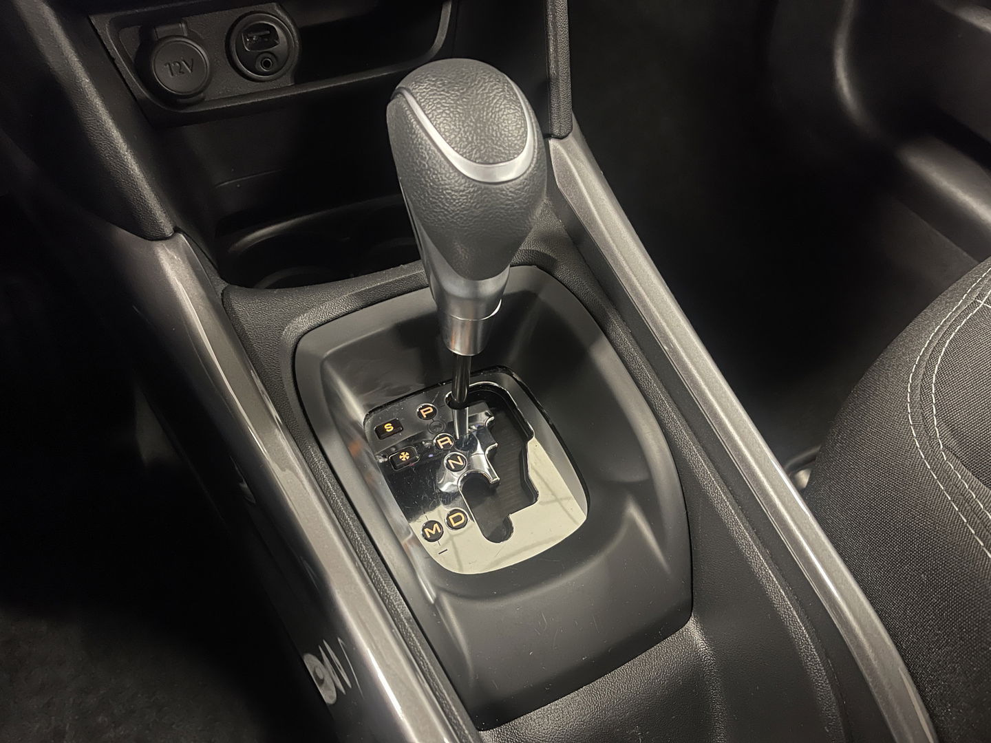 Peugeot 2008 1.2 PureTech Active Apple Carplay | Android Auto | Airconditioning | Cruise Control | DAB | Navigatie | Spraakbediening |