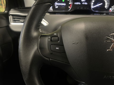 Peugeot 2008 1.2 PureTech Active Apple Carplay | Android Auto | Airconditioning | Cruise Control | DAB | Navigatie | Spraakbediening |