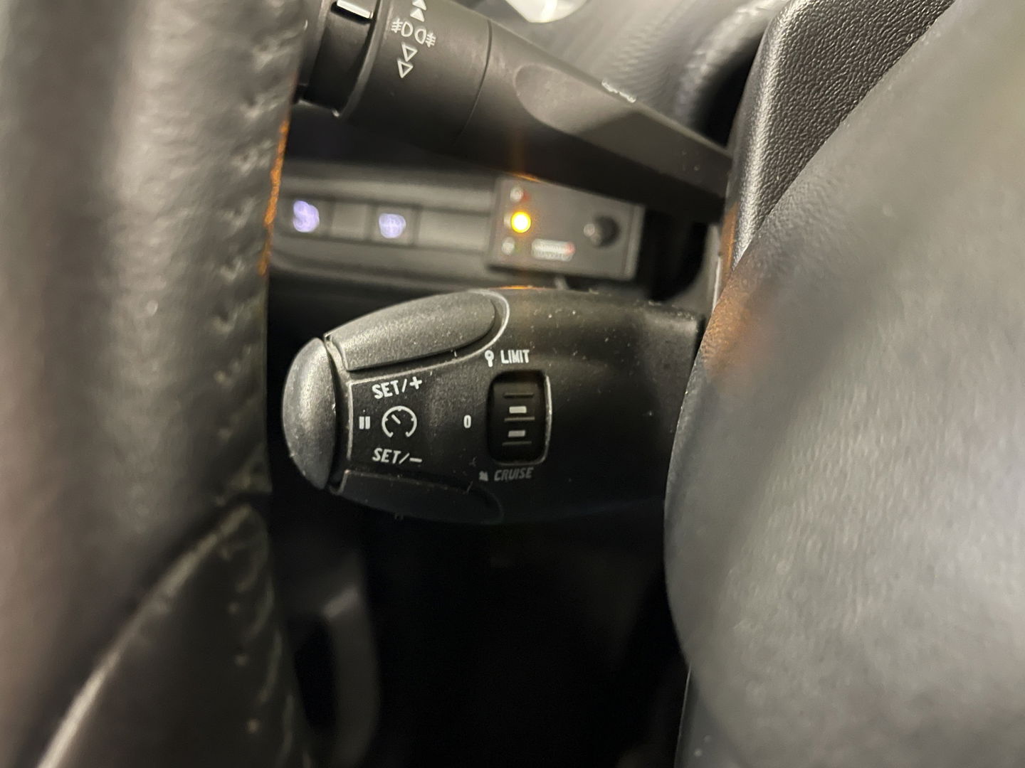 Peugeot 2008 1.2 PureTech Active Apple Carplay | Android Auto | Airconditioning | Cruise Control | DAB | Navigatie | Spraakbediening |