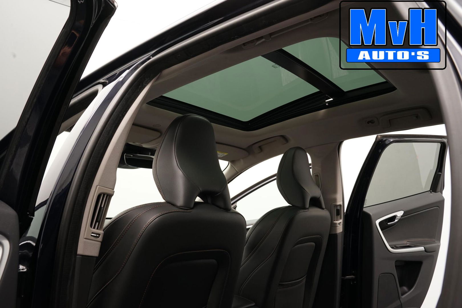 Volvo XC60 2.0 T6 Summum 306PK|PANO|H/K AUDIO|ADAP.CRUISE|TREKH