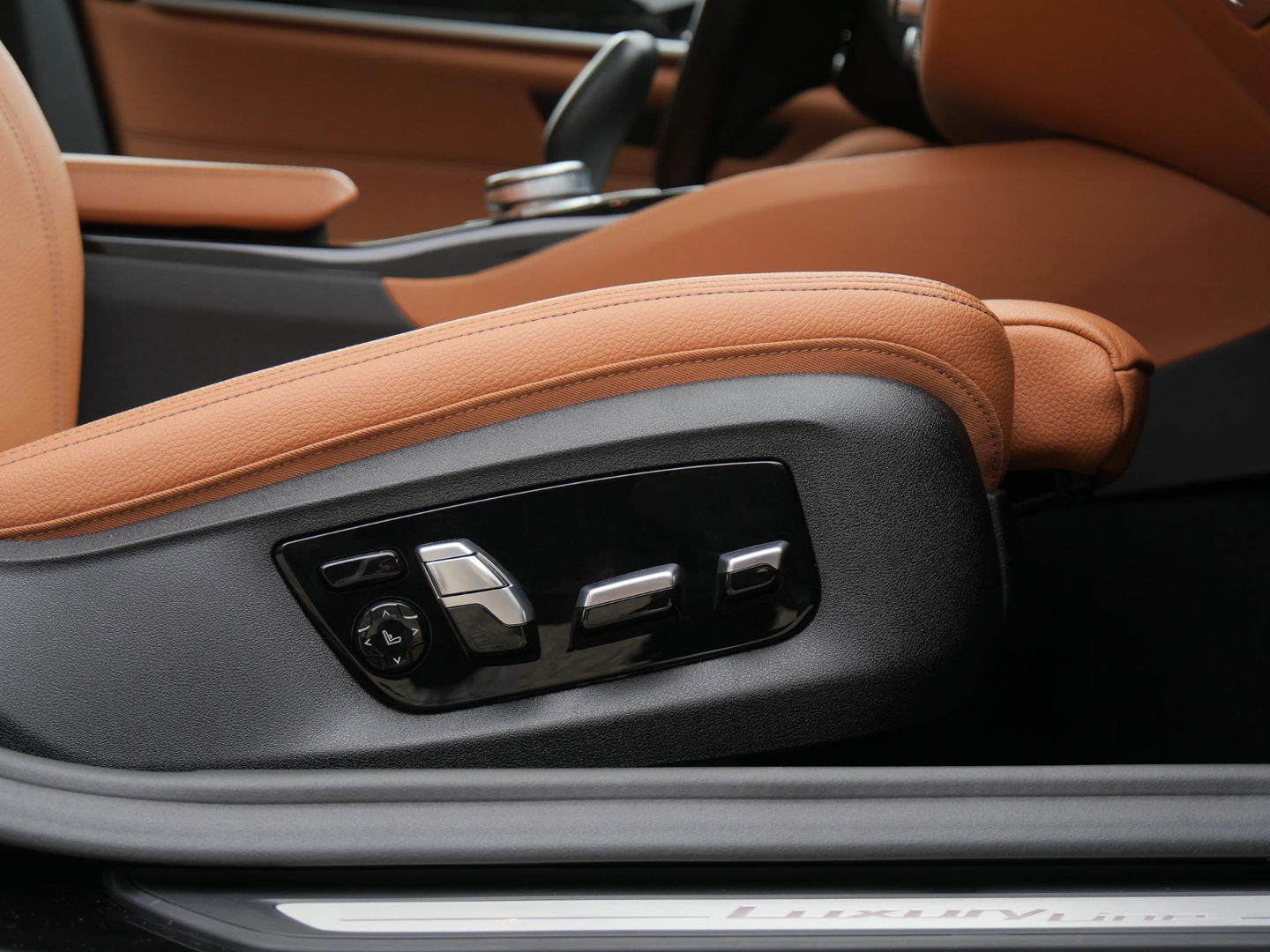 BMW 5 Serie 530e SCHUIFDAK/ COGNAC LEER/ 360°CAMERA/ DRIVING ASSISTANCE PLUS PAKKET