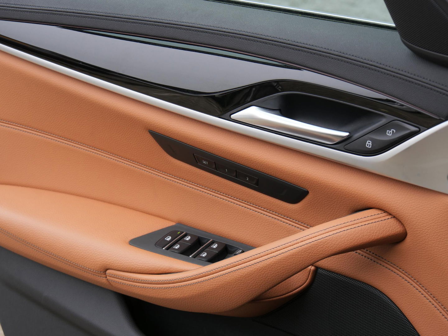 BMW 5 Serie 530e SCHUIFDAK/ COGNAC LEER/ 360°CAMERA/ DRIVING ASSISTANCE PLUS PAKKET