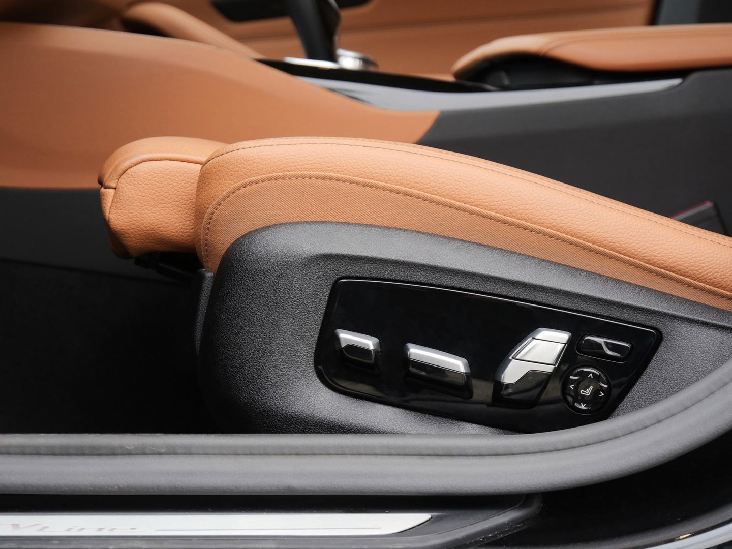 BMW 5 Serie 530e SCHUIFDAK/ COGNAC LEER/ 360°CAMERA/ DRIVING ASSISTANCE PLUS PAKKET