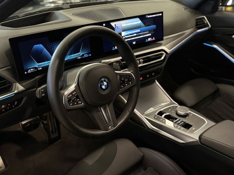 BMW 3 Serie Touring 320e 204PK xDrive M Sport / nieuw type / LED